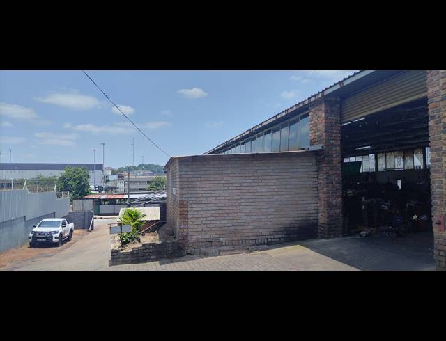 1,230M² BUILDING FOR SALE IN SONHEUWEL